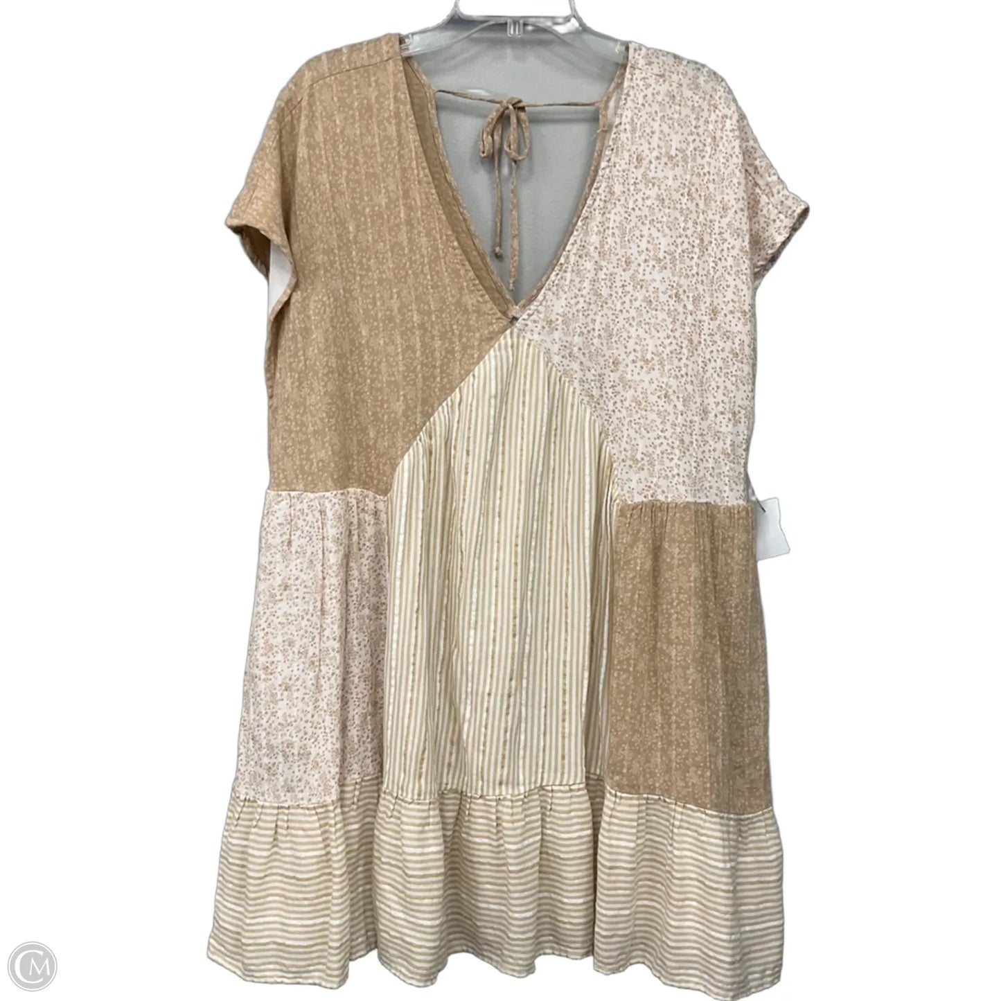 Dress Casual Short By Cmf In Cream, Size: Xl