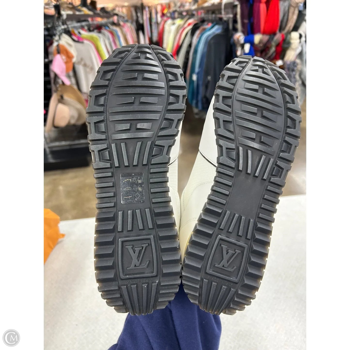 Shoes Luxury Designer By Louis Vuitton In White 38.5/8.5