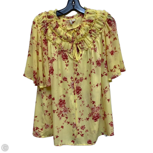Top Short Sleeve By Cato In Yellow, Size: Xl