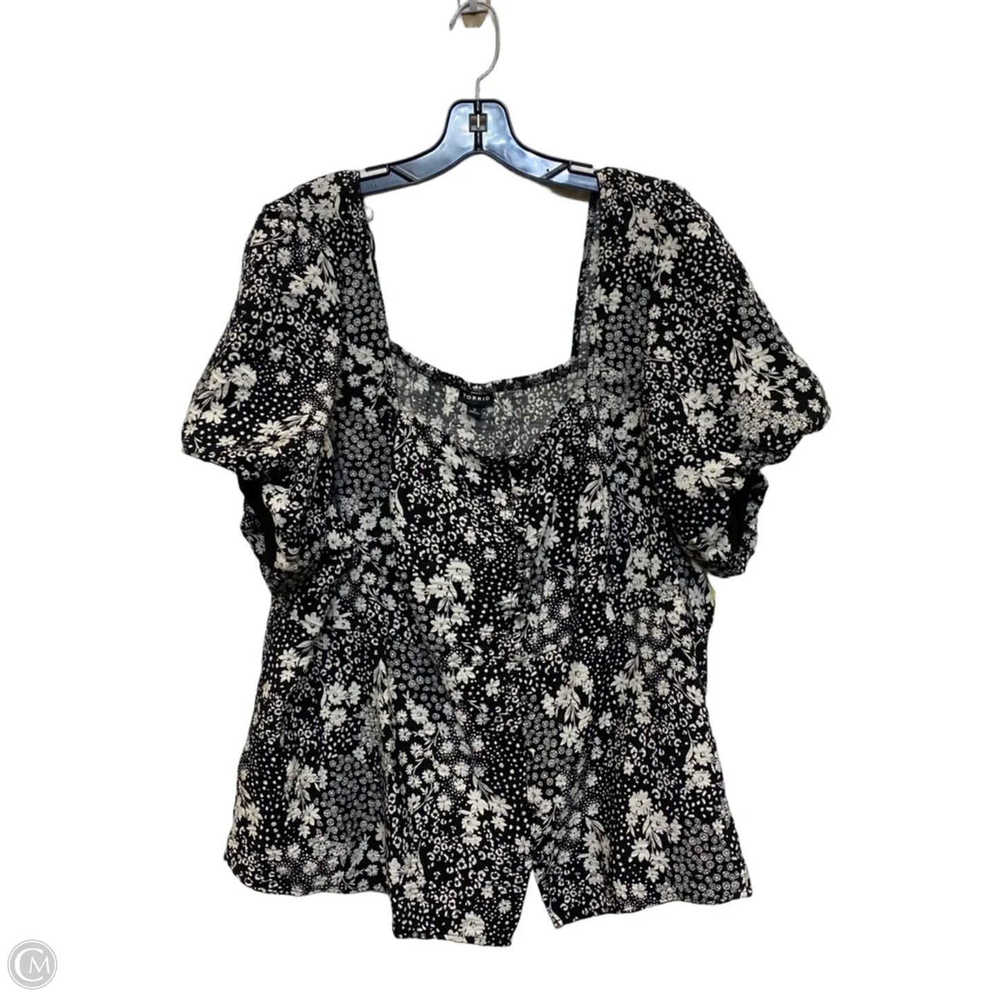 Top Short Sleeve By Torrid In Black & Cream, Size: 3x