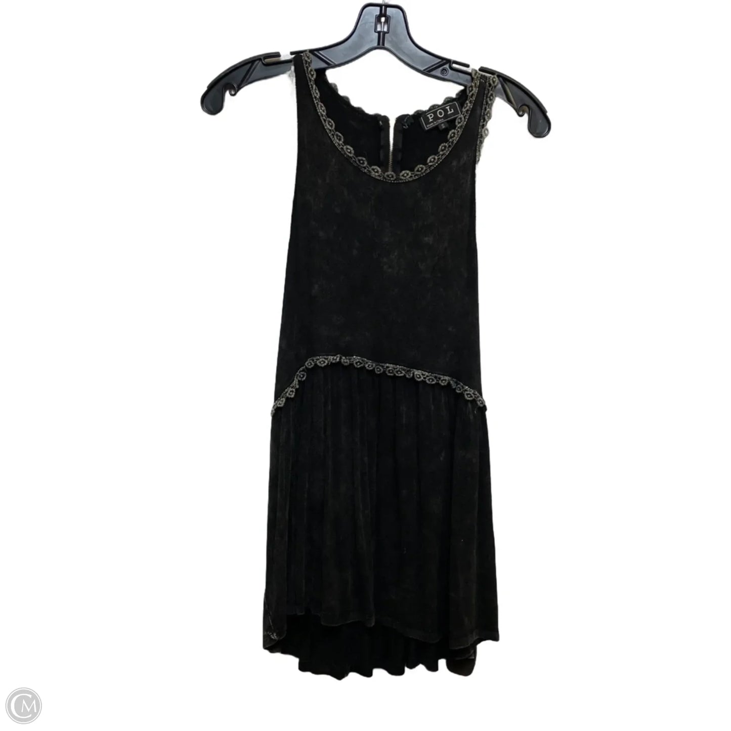 Top Sleeveless By Pol In Grey, Size: S