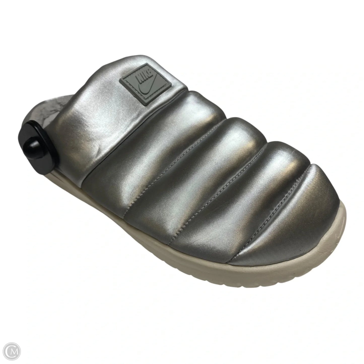 Shoes Flats By Nike In Silver, Size: 11