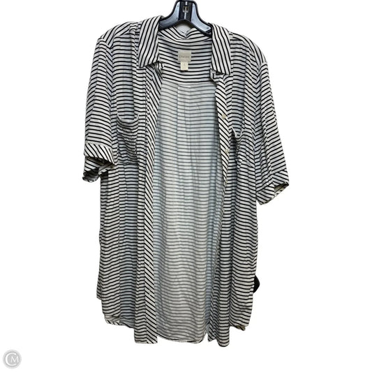 Top Short Sleeve By Chicos In Black & White, Size: 2x