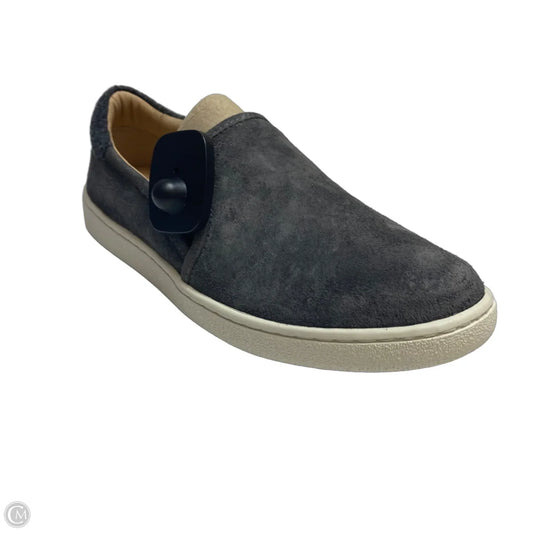 Shoes Designer By Ugg In Grey, Size: 7