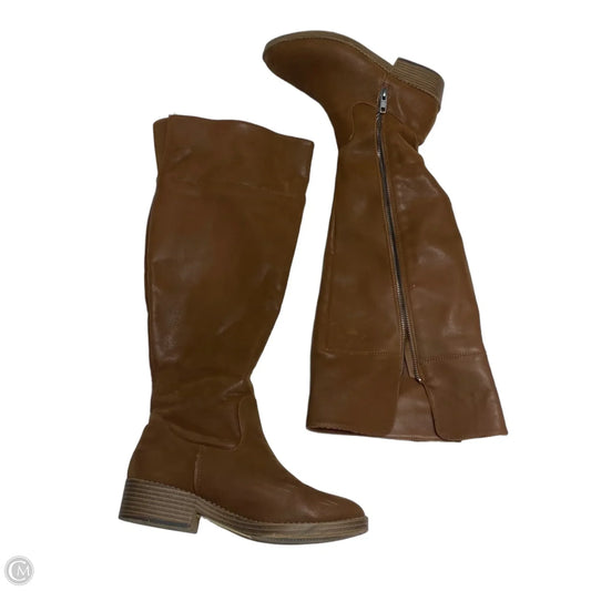Boots Knee Flats By Eva & Zoe In Brown, Size: 6