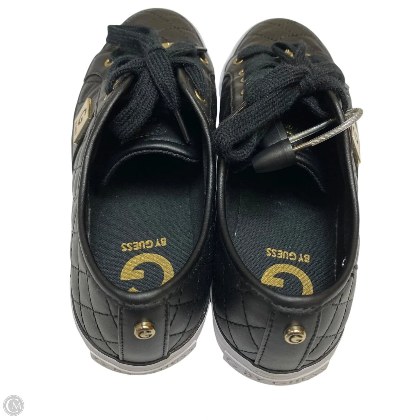 Shoes Sneakers By Guess In Black, Size: 7