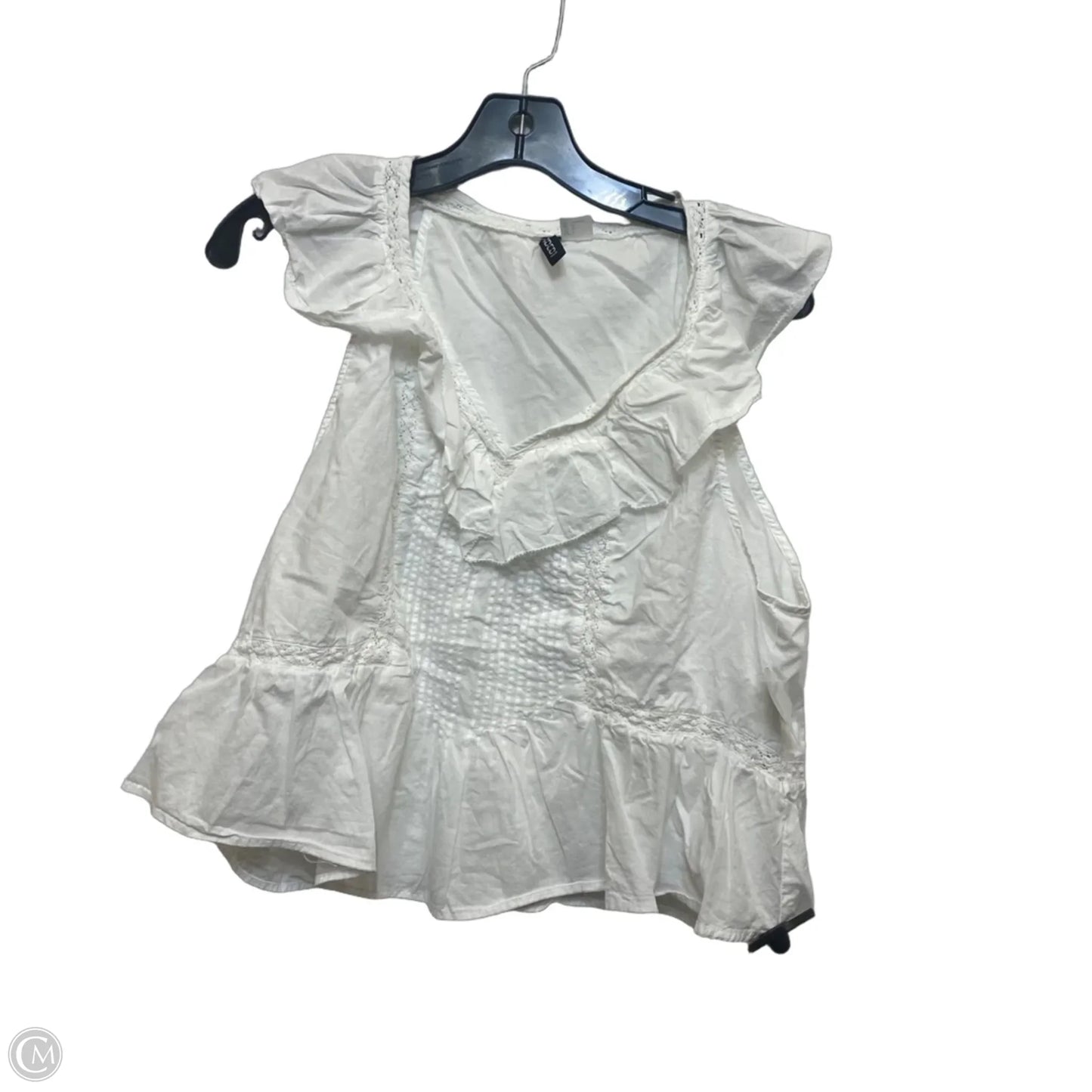 Top Sleeveless By Divided In White, Size: L
