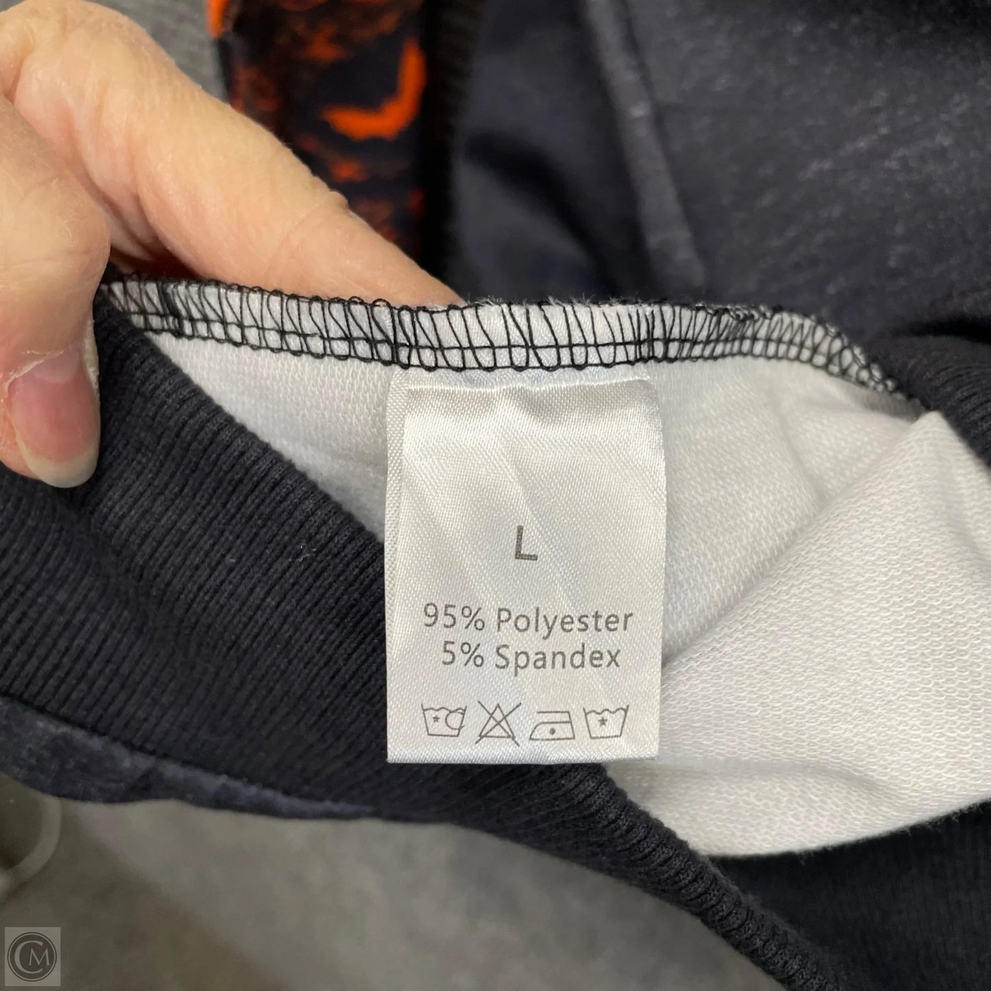 Sweatshirt Crewneck By Clothes Mentor In Black & Orange, Size: L