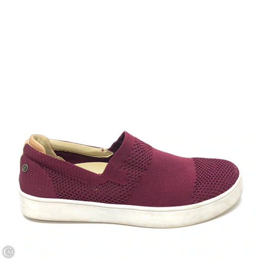 Shoes Flats By Spenco In Maroon, Size: 8