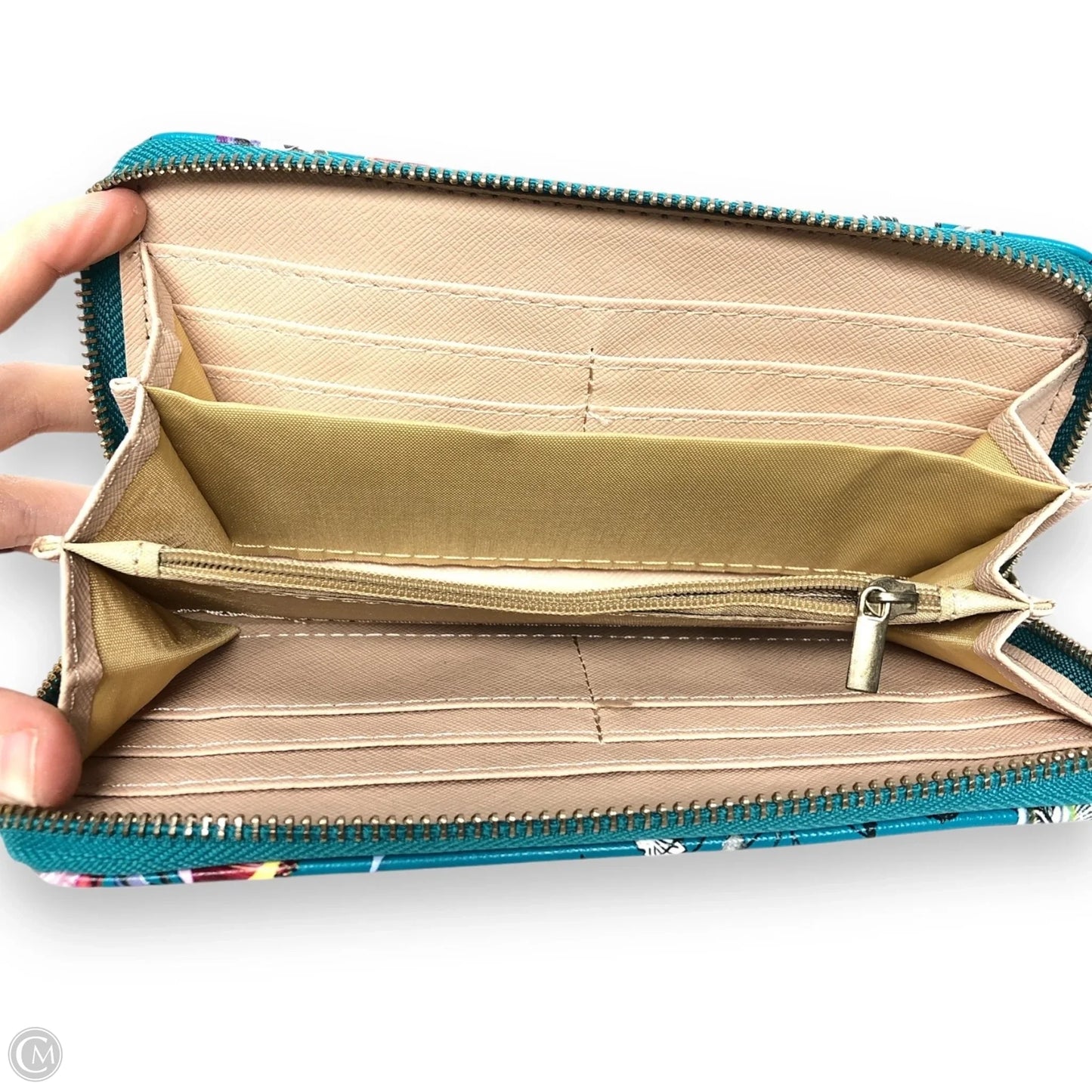 Wallet By Clothes Mentor, Size: Medium