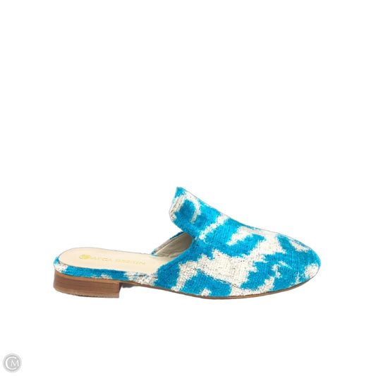 Shoes Flats By Cmb In Blue & White, Size: 6.5