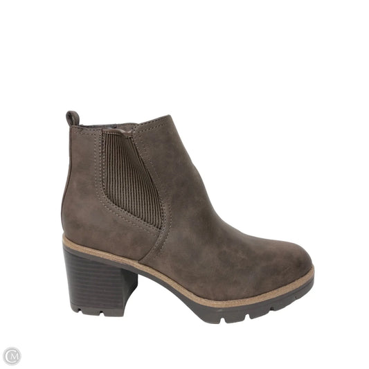 Boots Ankle Heels By Naturalizer In Brown, Size: 9