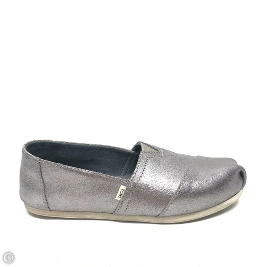 Shoes Flats By Toms In Grey, Size: 7