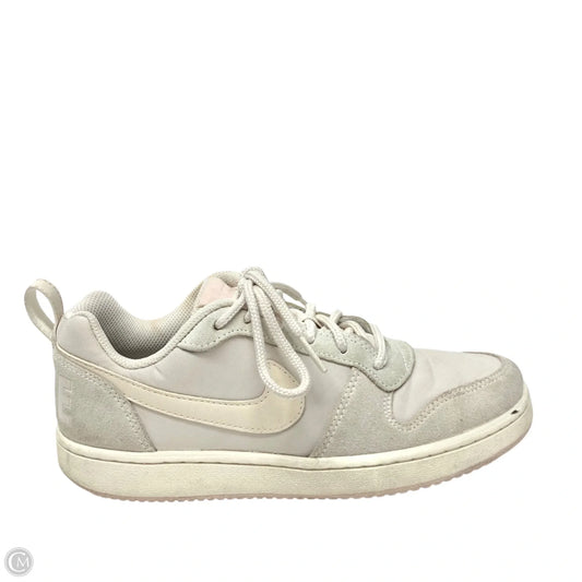 Shoes Sneakers By Nike In Grey, Size: 6.5