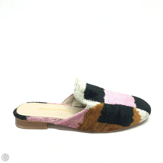 Shoes Flats By Cmb In Black & Pink, Size: 5.5