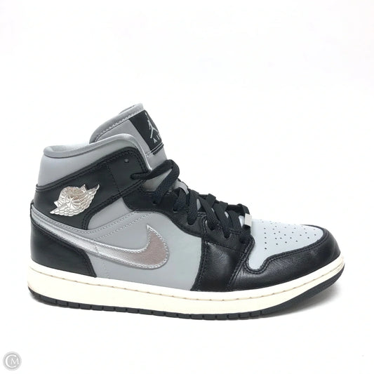 Shoes Sneakers By Nike In Black & Grey, Size: 10.5