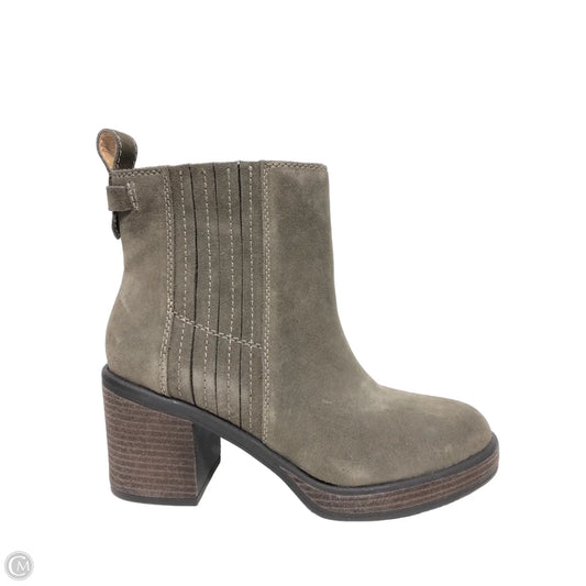 Boots Ankle Heels By Crown Vintage In Grey, Size: 8.5