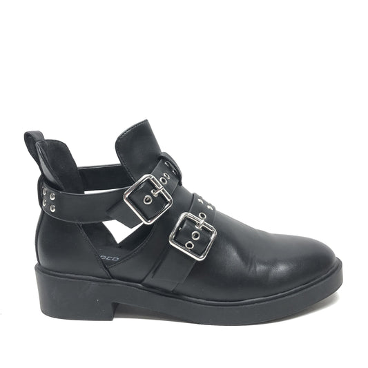 Boots Ankle Heels By Divided  Size: 8