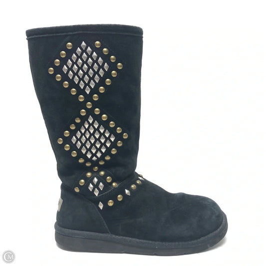 Boots Designer By Ugg In Black, Size: 9