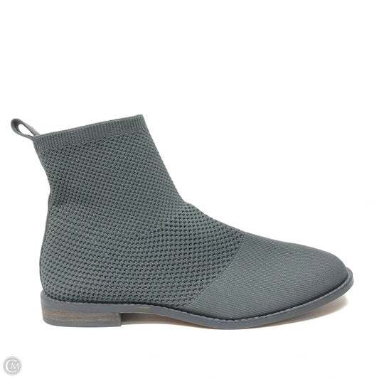 Boots Ankle Flats By Eileen Fisher In Grey, Size: 10