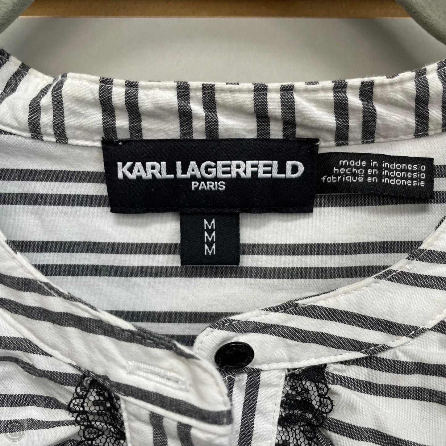 Top 3/4 Sleeve Designer By Karl Lagerfeld In Grey & White, Size: M