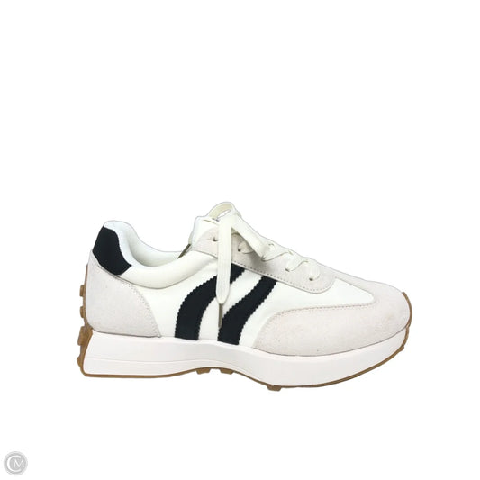 Shoes Sneakers By Clothes Mentor In White, Size: 10.5