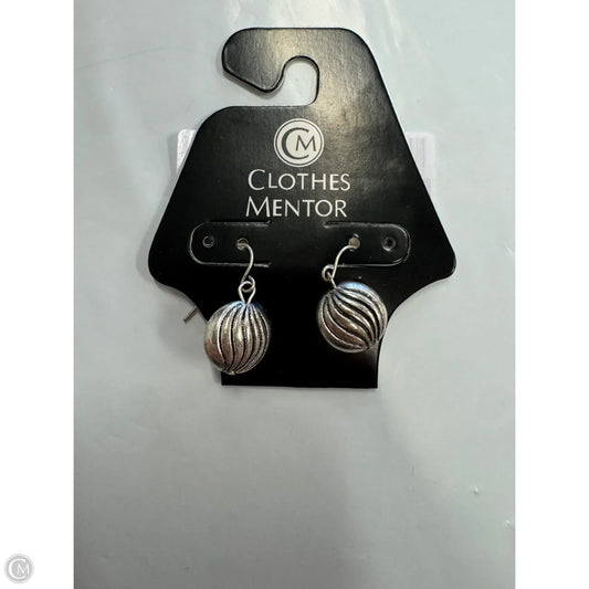 Earrings Dangle/drop By Clothes Mentor