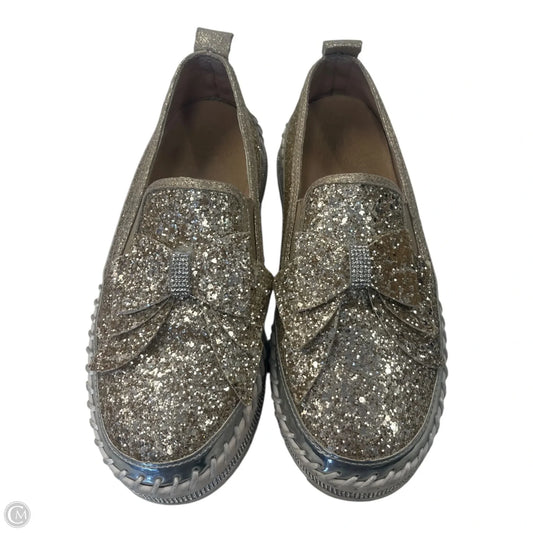 Shoes Sneakers By Clothes Mentor In Gold, Size: 9.5