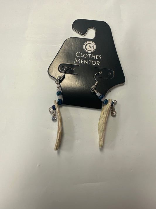 Earrings Dangle/drop By Clothes Mentor