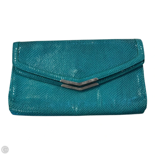 Crossbody By Clothes Mentor, Size: Medium