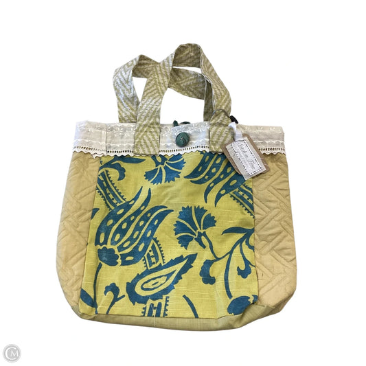 Tote By Clothes Mentor, Size: Large