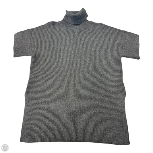 Sweater Short Sleeve By Banana Republic In Grey, Size: S