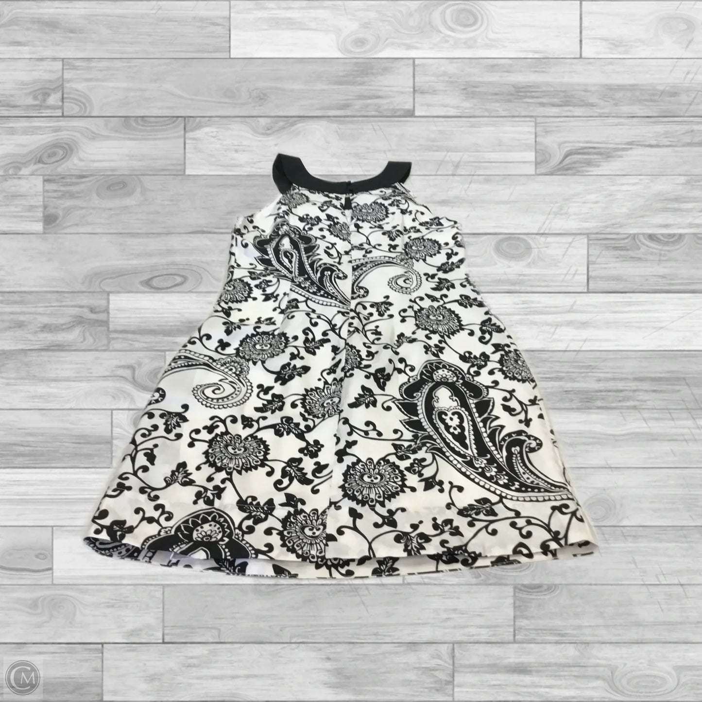 Dress Casual Short By White House Black Market In Black, Size: 6