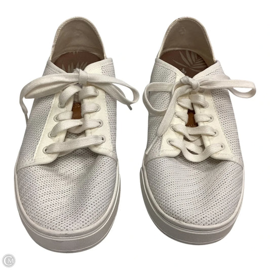 Shoes Athletic By Olukai In Cream, Size: 9
