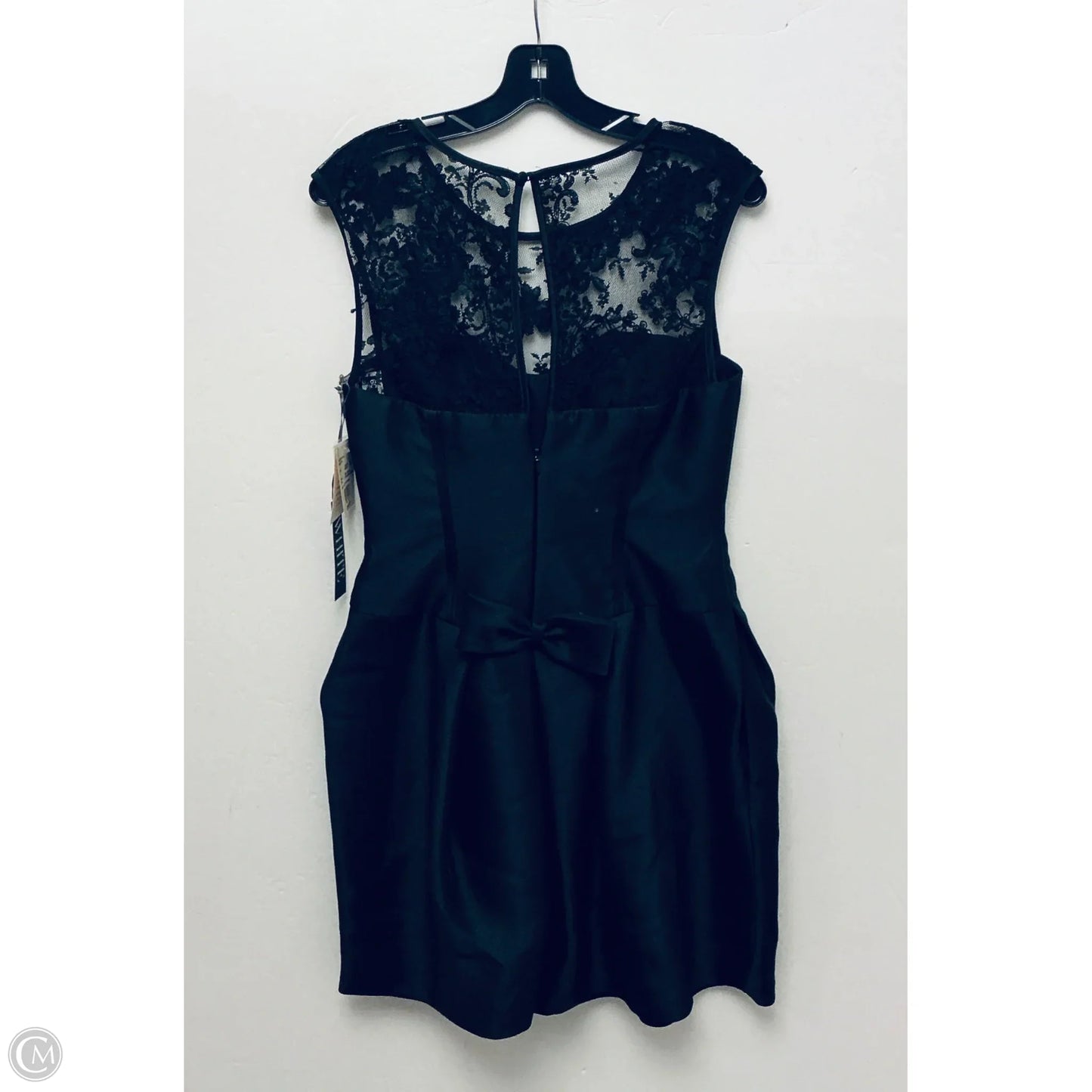 Dress Casual Short By Clothes Mentor In Black, Size: M