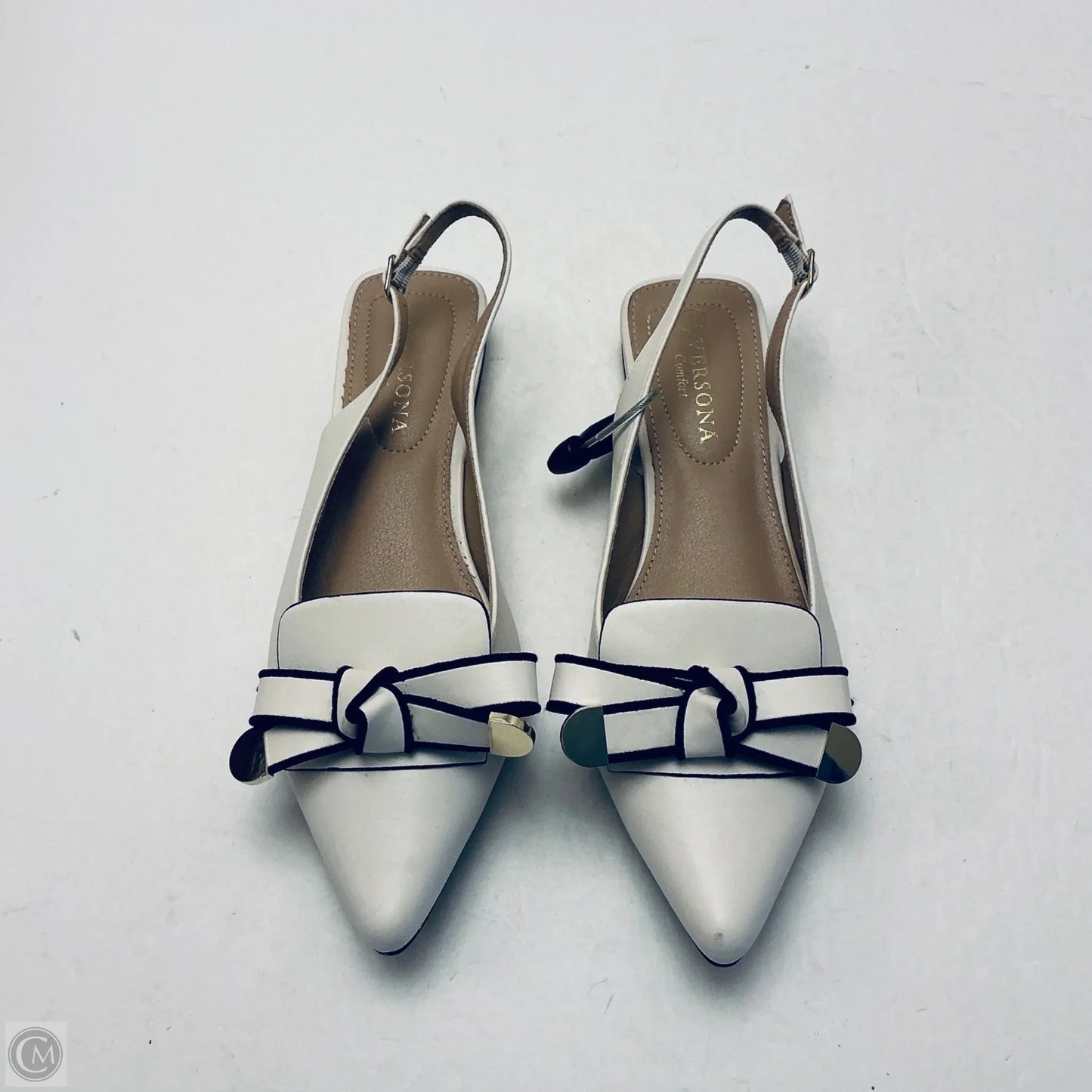 Shoes Flats By Versona In White, Size: 10