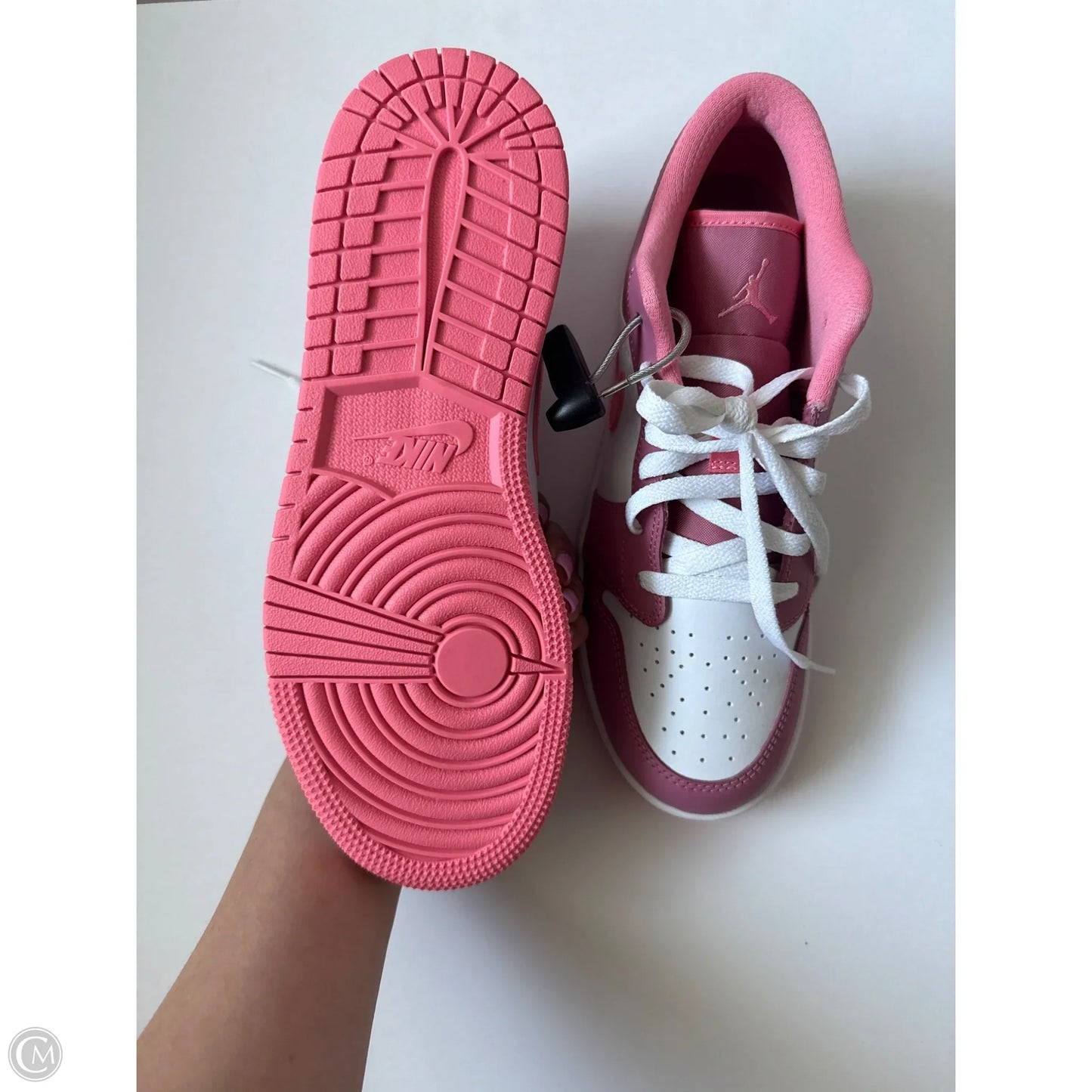 Shoes Luxury Designer By Jordan In Pink, Size: 8.5
