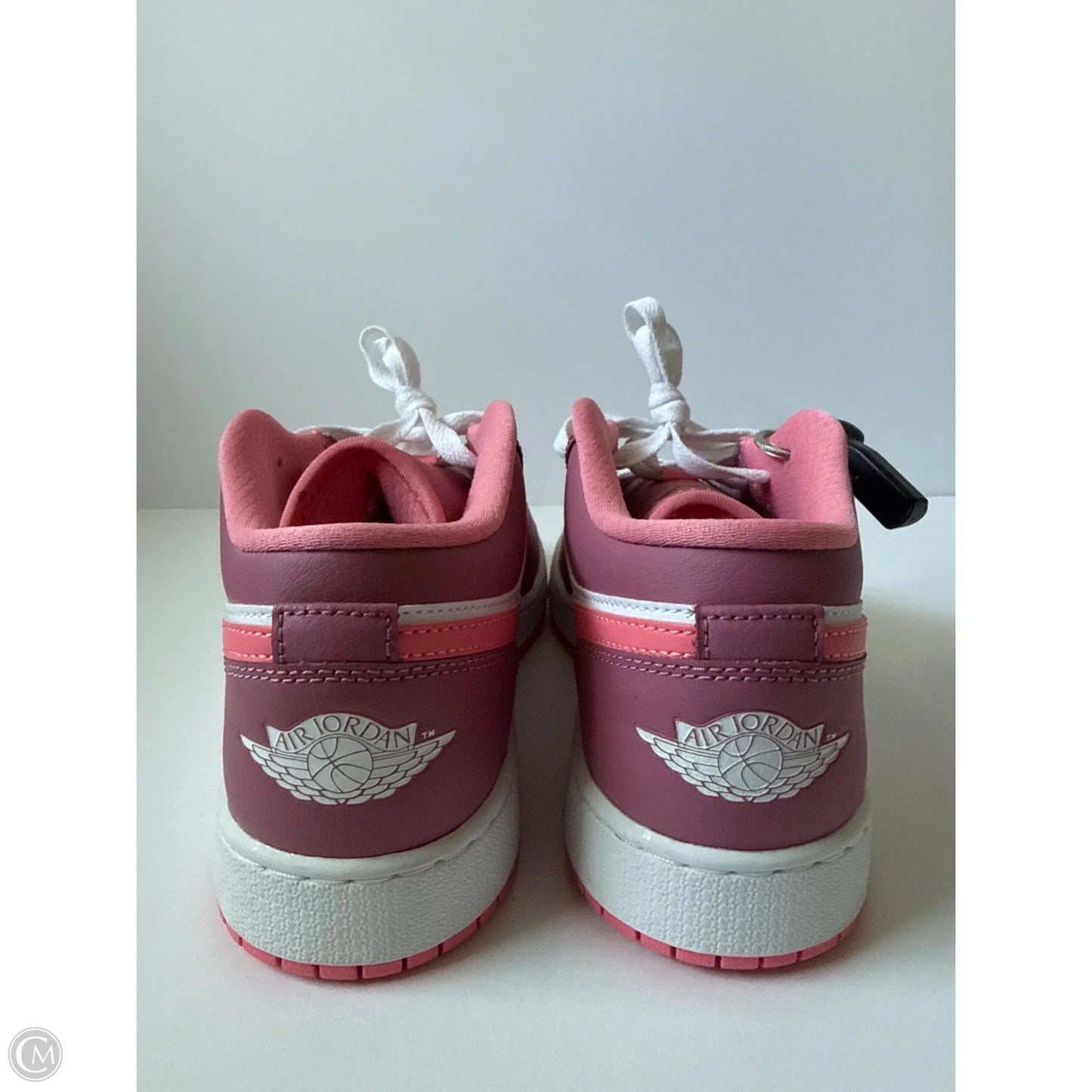 Shoes Luxury Designer By Jordan In Pink, Size: 8.5