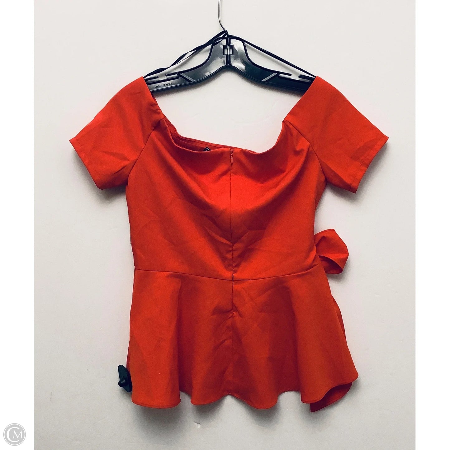 Top Short Sleeve By Forever 21 In Red, Size: Mp