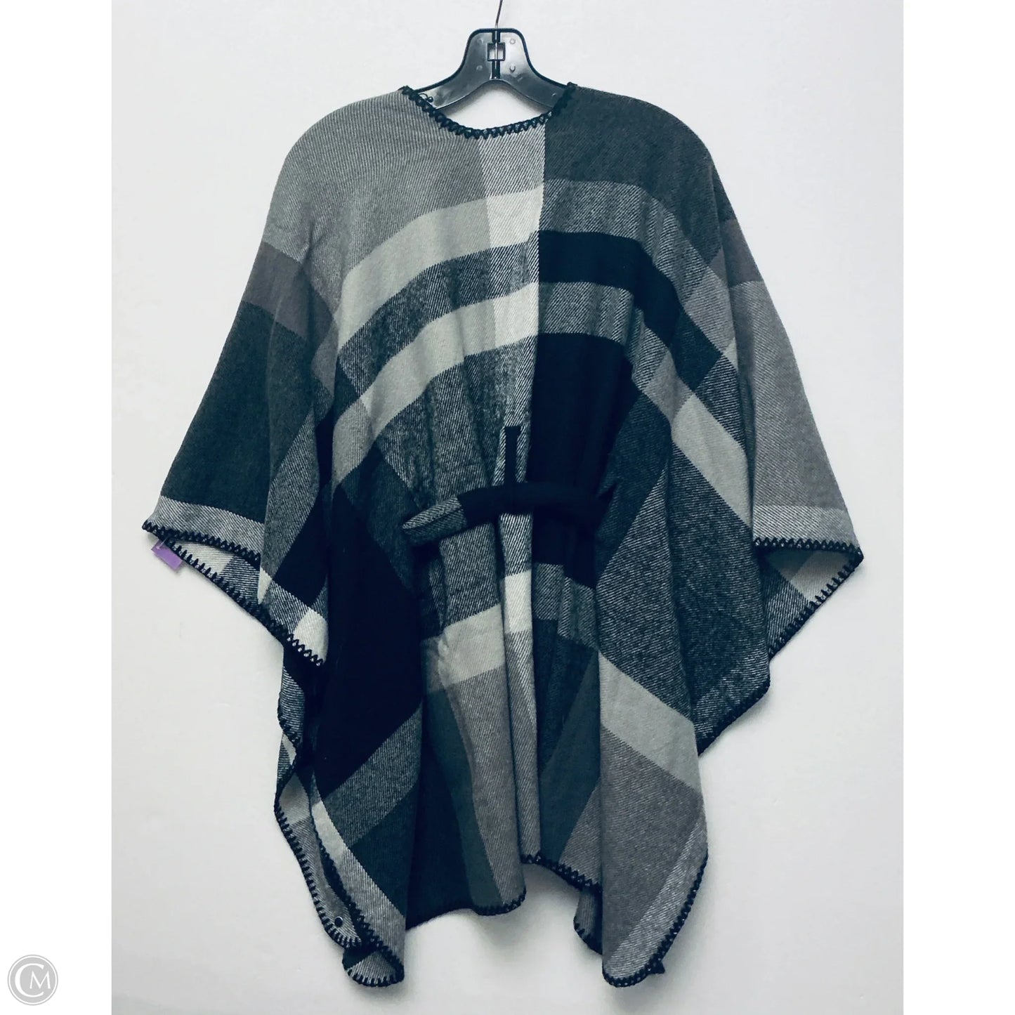 Poncho By Liz Claiborne In Black, Size: Osfm