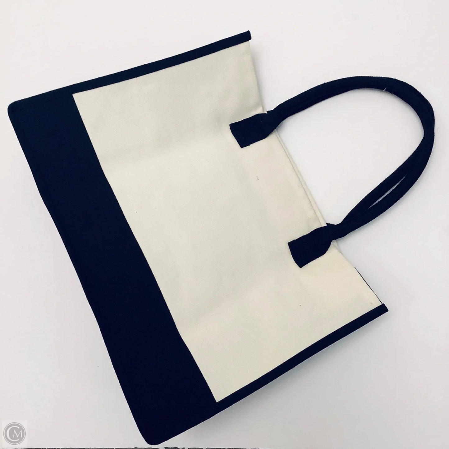Tote By Clothes Mentor, Size: Medium