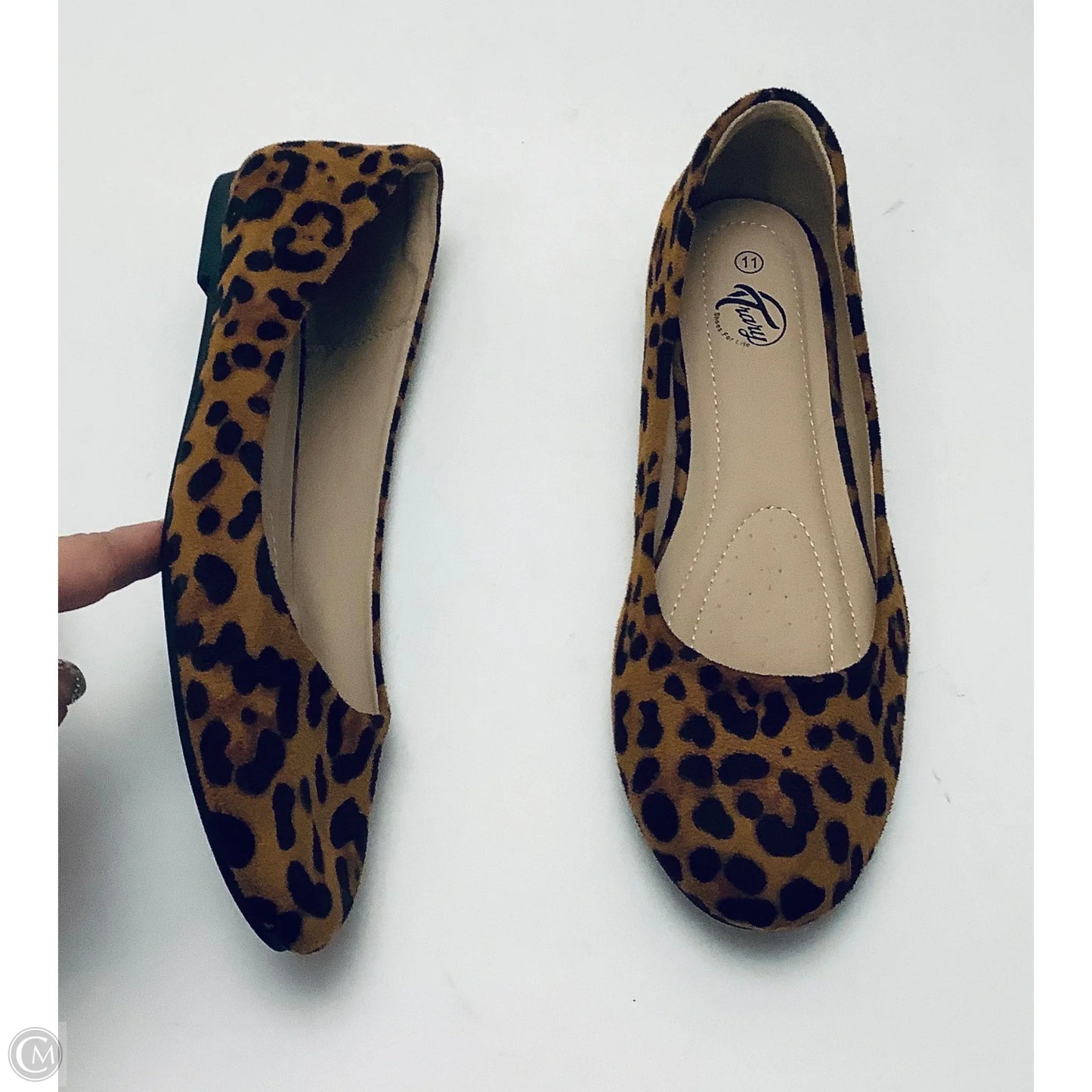 Shoes Flats By Cmf In Animal Print, Size: 11