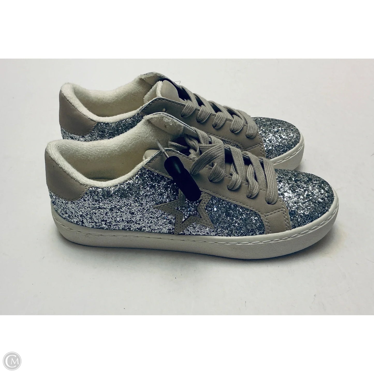Shoes Sneakers By No Boundaries In Silver, Size: 7