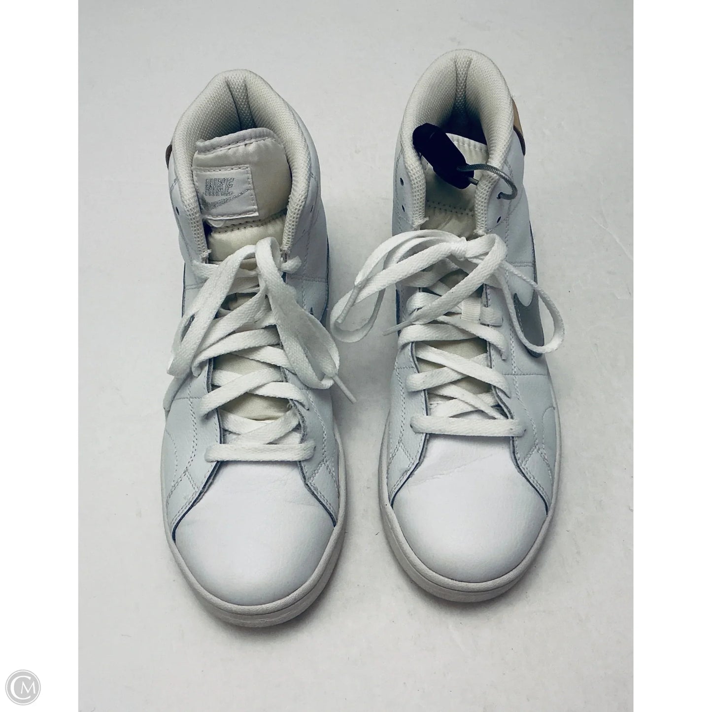 Shoes Sneakers By Nike In White, Size: 9.5