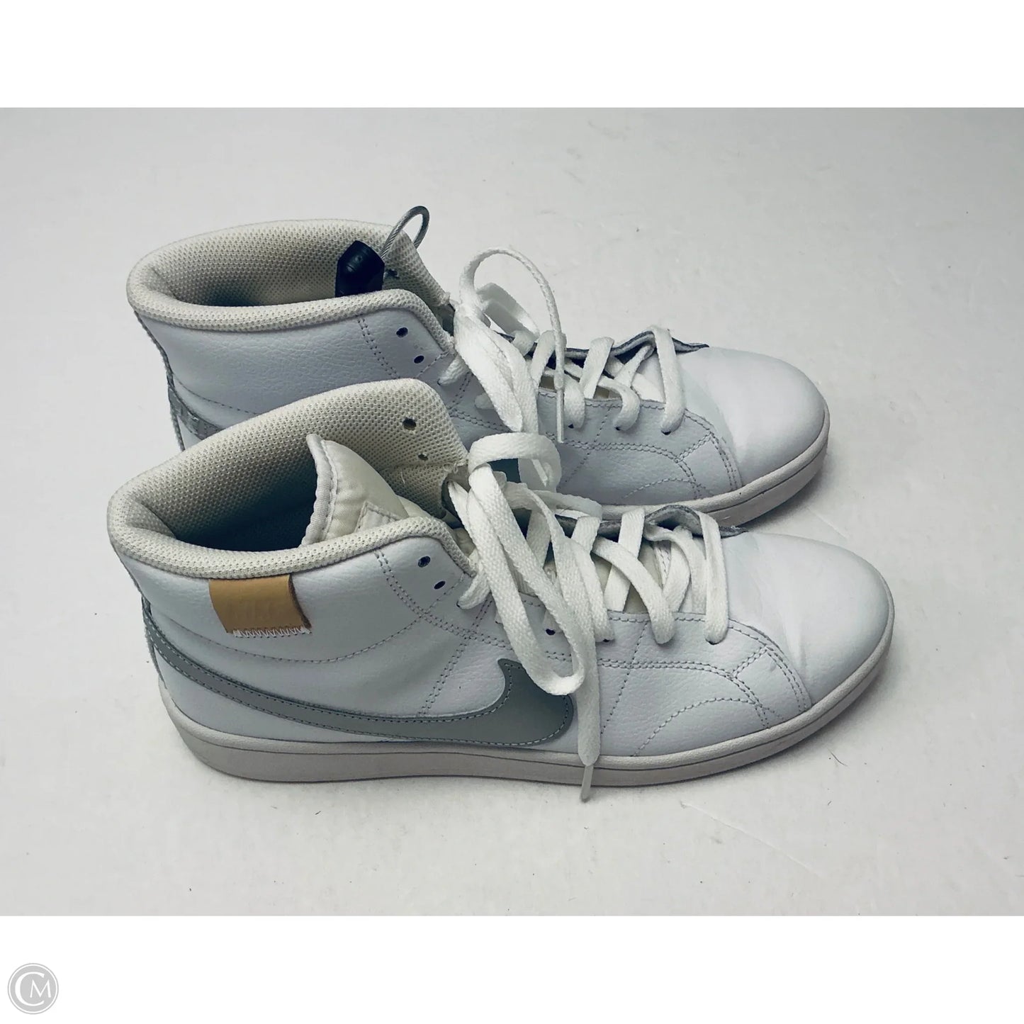 Shoes Sneakers By Nike In White, Size: 9.5
