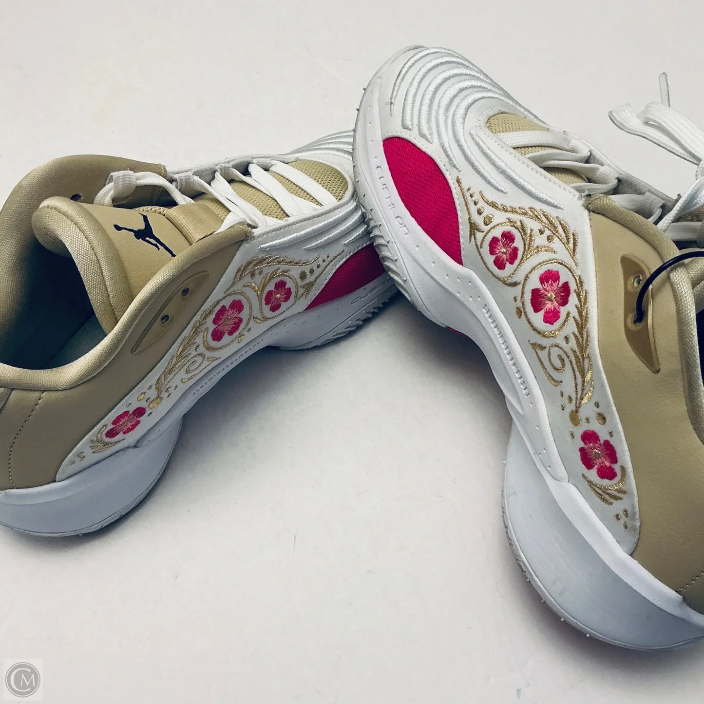 Shoes Luxury Designer By Jordan In Floral Print, Size: 10