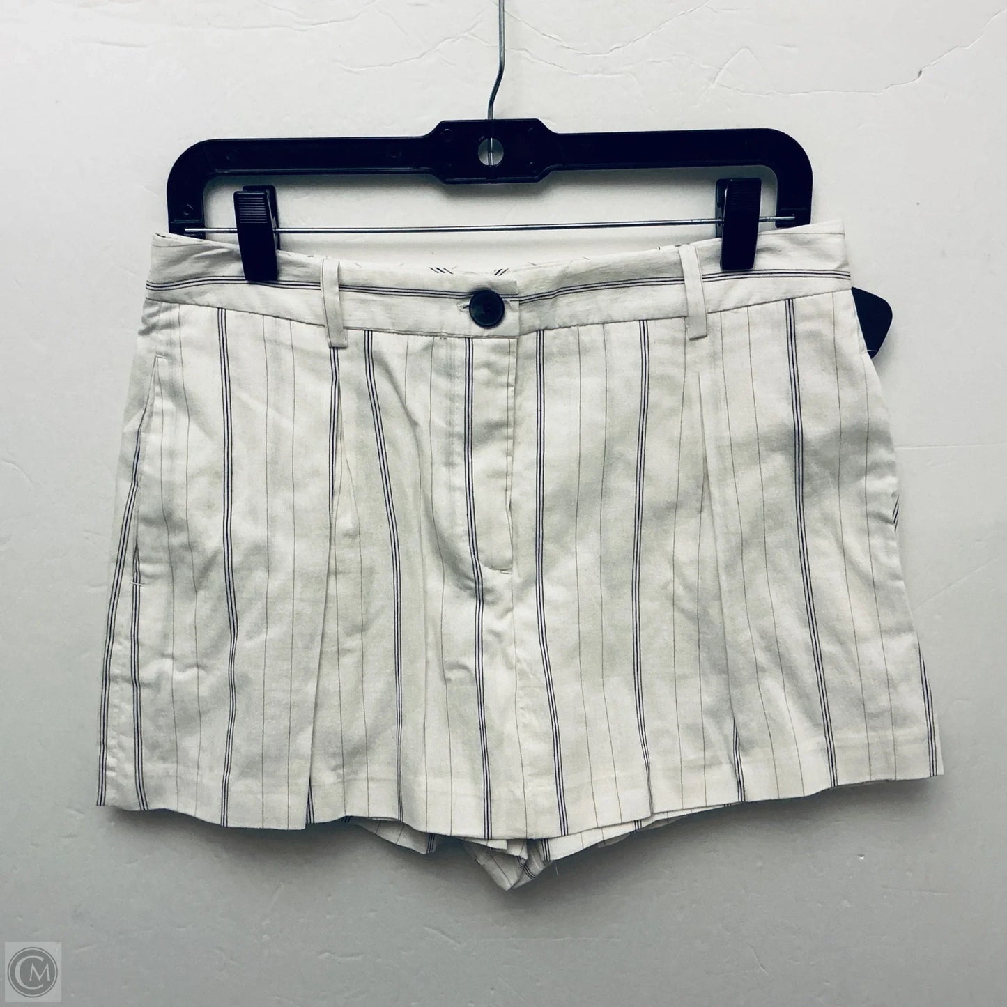 Shorts By Zara In Beige, Size: 8