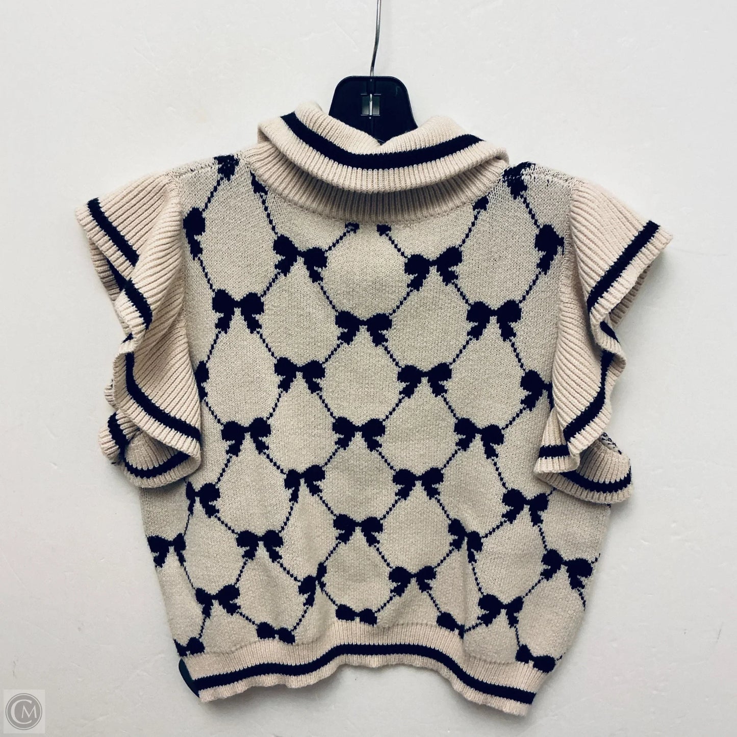 Top Short Sleeve By Entro In Cream, Size: L