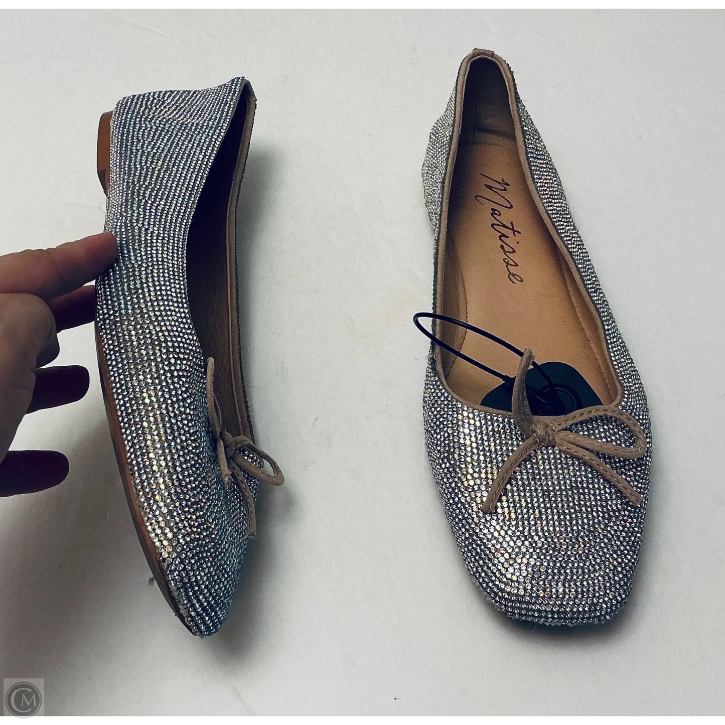 Shoes Flats By Matisse In Silver, Size: 9