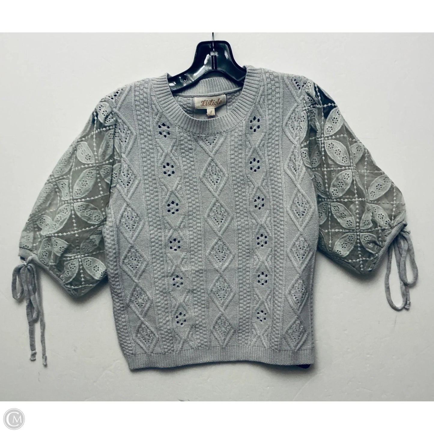 Top Short Sleeve By Listicle In Grey, Size: S